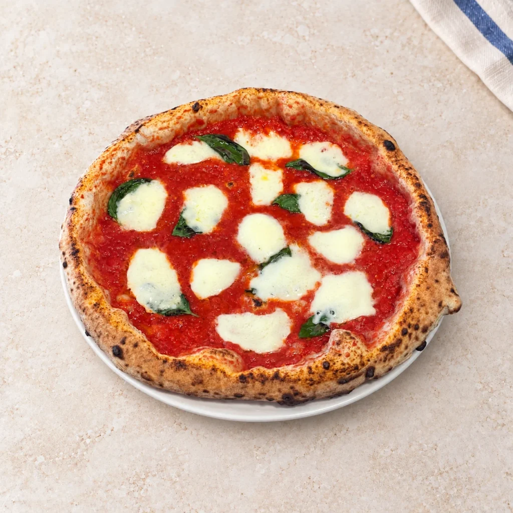 Pizza Margherita di Bufala z mozzarellą, sosem pomidorowym i bazylią